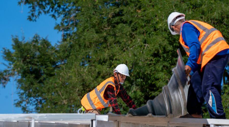 Roof repair in Cumberland, WI